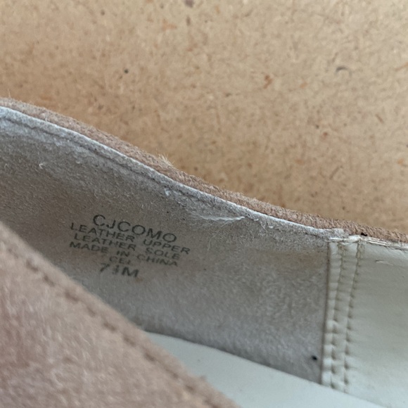 Circa Joan&David Leather Upper & Sole with Embroidered Beaded Detail. Size 7.5 - Picture 10 of 11